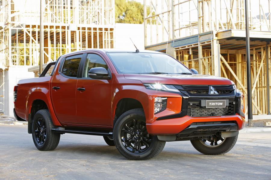  Mitsubishi Triton GSR Double Cab 2020 года  (AU) (фото 12 из 14)